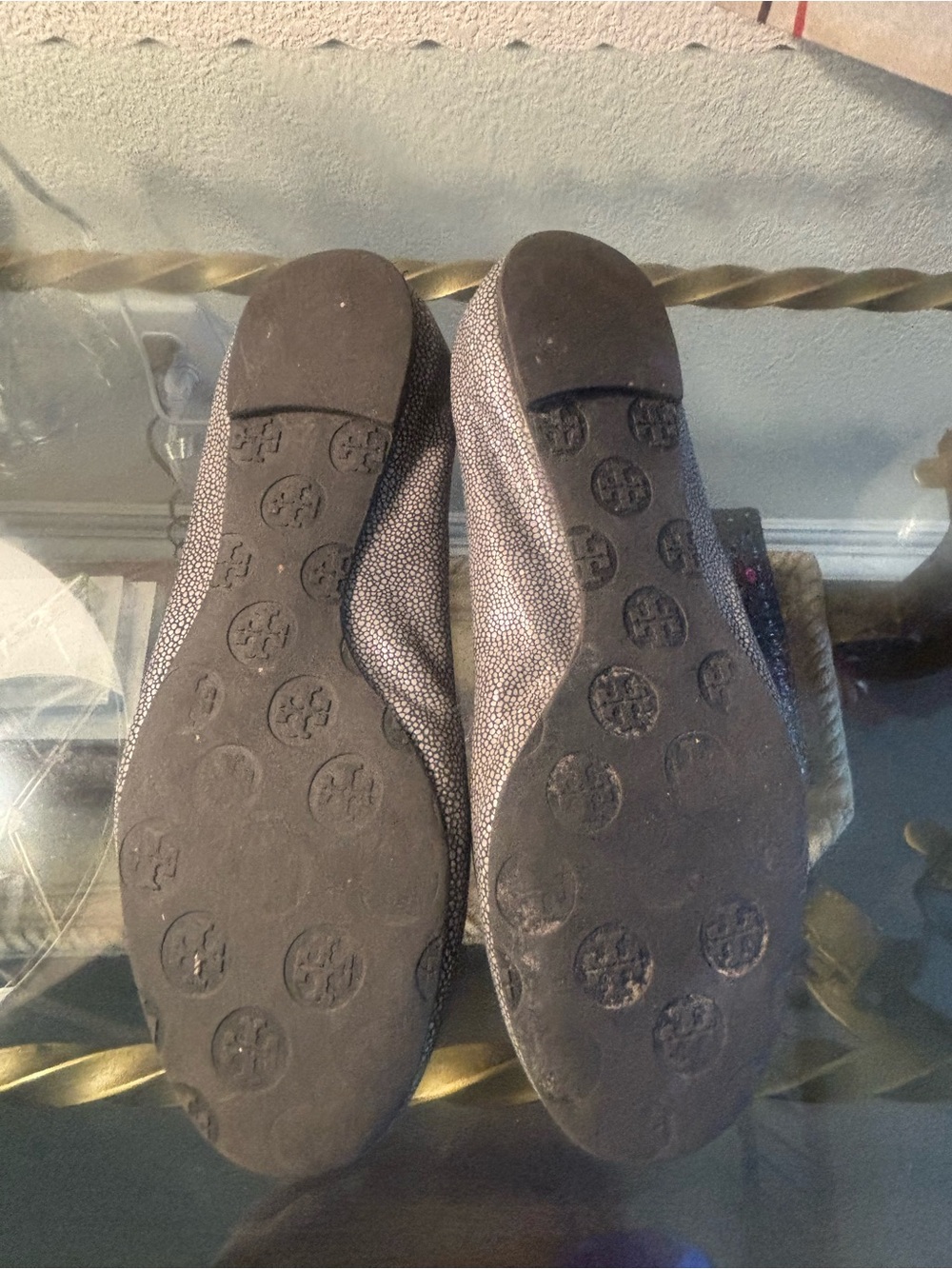 Tory Burch Silver Bluish Pebble-Print Logo Ballet Flats - Picture 7 of 7